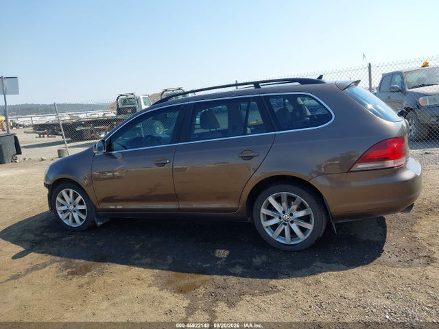 2013 Volkswagen Jetta Sportwagen 2.0l Tdi მანქანა იყიდება აუქციონზე, vin: 3VWPL7AJ6DM620132, აუქციონის ნომერი: 45922148
