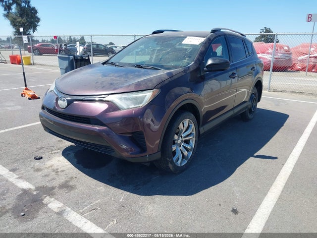 Toyota RAV4 LE 2018 2T3BFREV8JW761324 Image 2