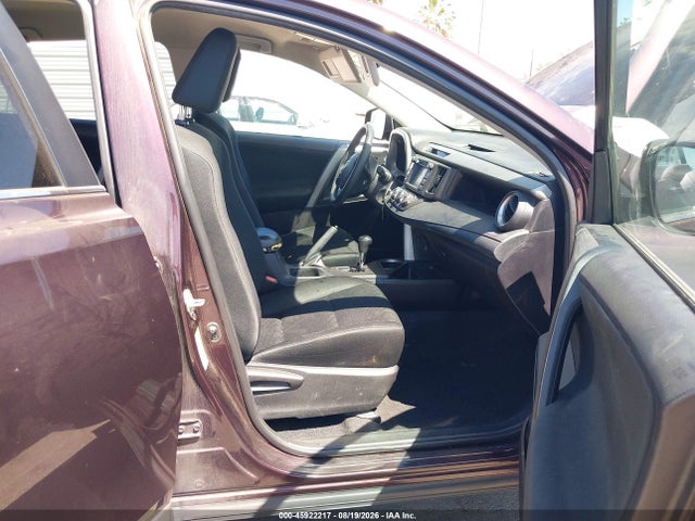 Toyota RAV4 LE 2018 2T3BFREV8JW761324 Image 5