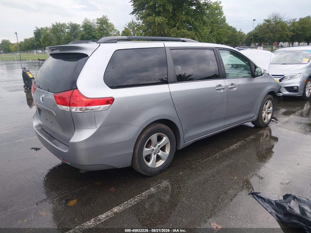 Продаж на аукціоні авто 2013 Toyota Sienna Le V6 8 Passenger, vin: 5TDKK3DC8DS386114, номер лоту: 45922226