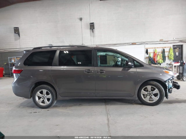 2020 Toyota Sienna Le მანქანა იყიდება აუქციონზე, vin: 5TDKZ3DC2LS046063, აუქციონის ნომერი: 45922246