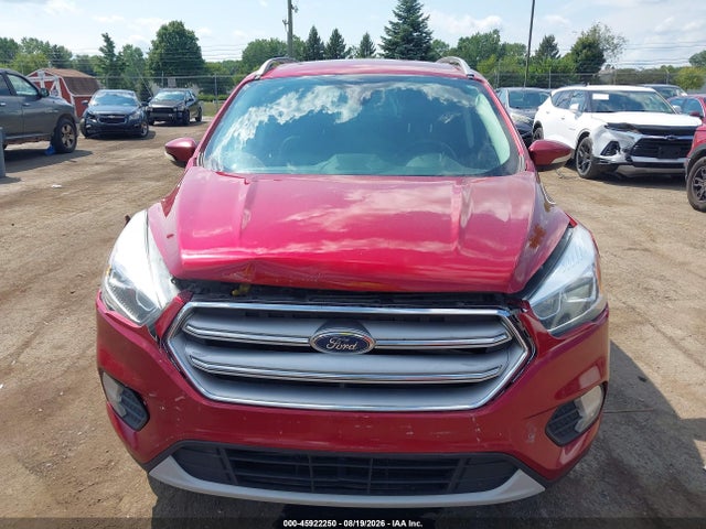 Продажа на аукционе авто 2017 Ford Escape Titanium, vin: 1FMCU0J95HUF04946, номер лота: 45922250