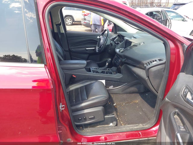Продажа на аукционе авто 2017 Ford Escape Titanium, vin: 1FMCU0J95HUF04946, номер лота: 45922250