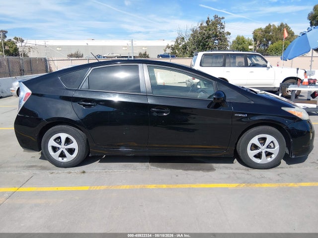 Toyota Prius Two 2015 JTDKN3DU9F0455320 Image 13