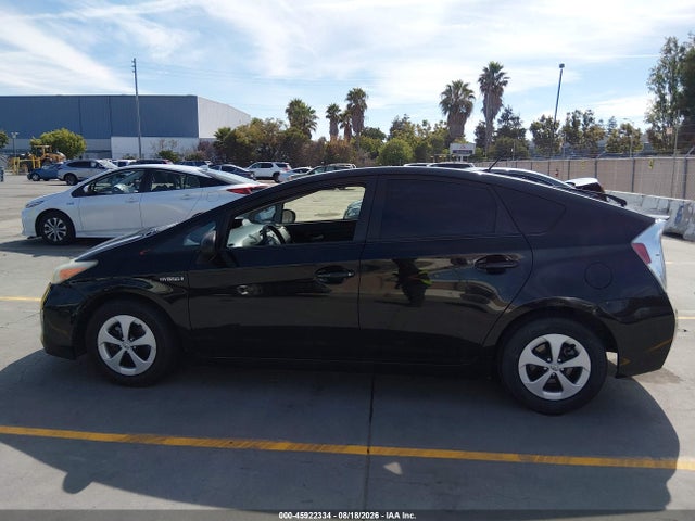 Toyota Prius Two 2015 JTDKN3DU9F0455320 Image 14