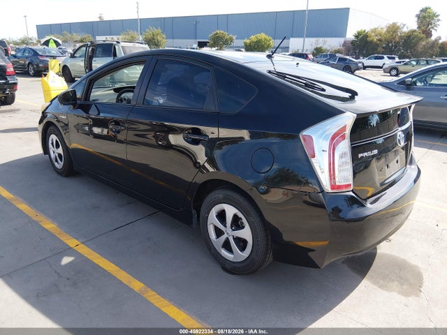 Toyota Prius Two 2015 JTDKN3DU9F0455320 Image 3