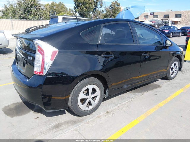Toyota Prius Two 2015 JTDKN3DU9F0455320 Image 4