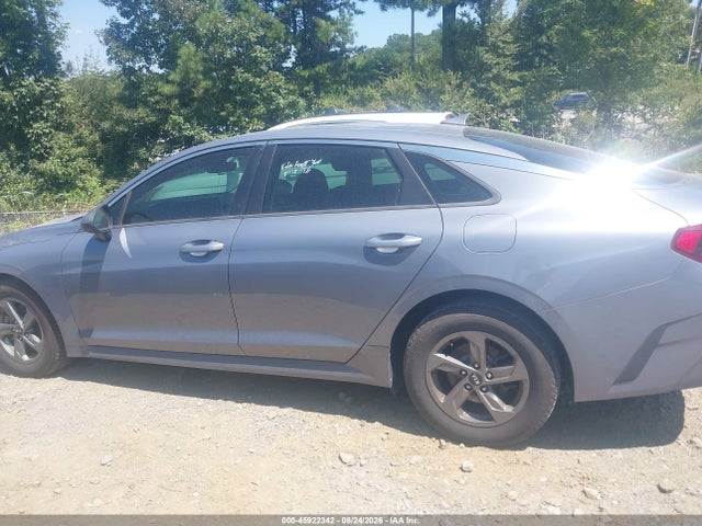 2021 Kia K5 Lx მანქანა იყიდება აუქციონზე, vin: 5XXG24J25MG001942, აუქციონის ნომერი: 45922342