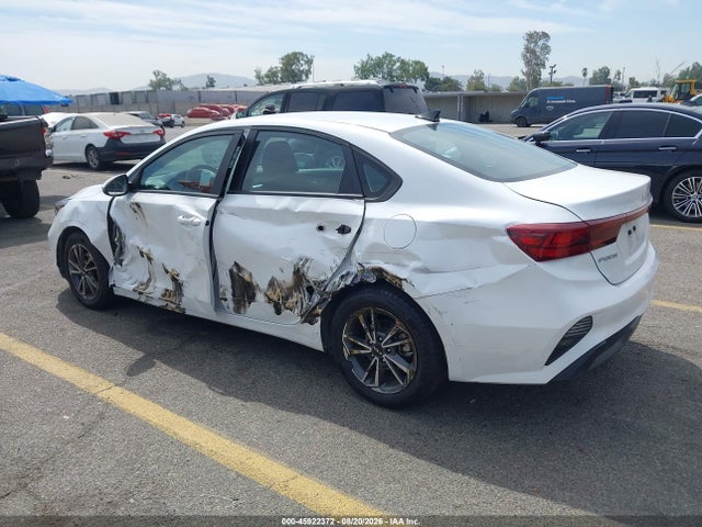KIA Forte Lxs 2023 3KPF24AD8PE526844 Image 3