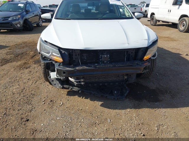 45922374 :رقم المزاد ، 1VWBT7A30HC054035 vin ، 2017 Volkswagen Passat 1.8t Se مزاد بيع