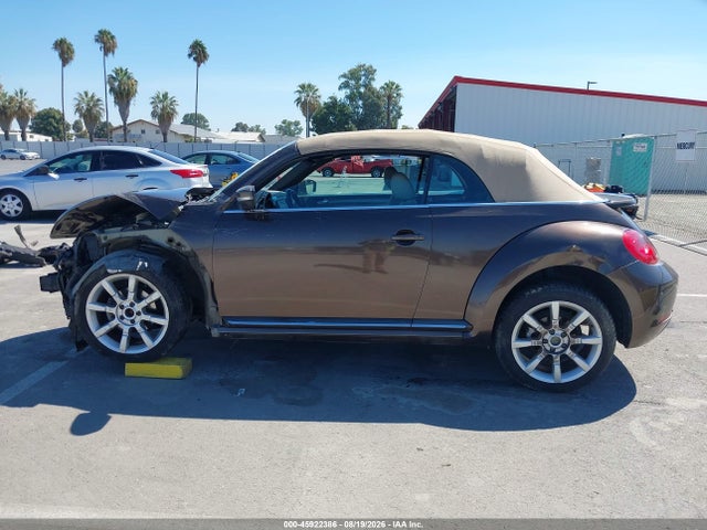 Продажа на аукционе авто 2015 Volkswagen Beetle 1.8t, vin: 3VW517AT1FM807649, номер лота: 45922386