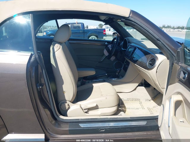 Продажа на аукционе авто 2015 Volkswagen Beetle 1.8t, vin: 3VW517AT1FM807649, номер лота: 45922386