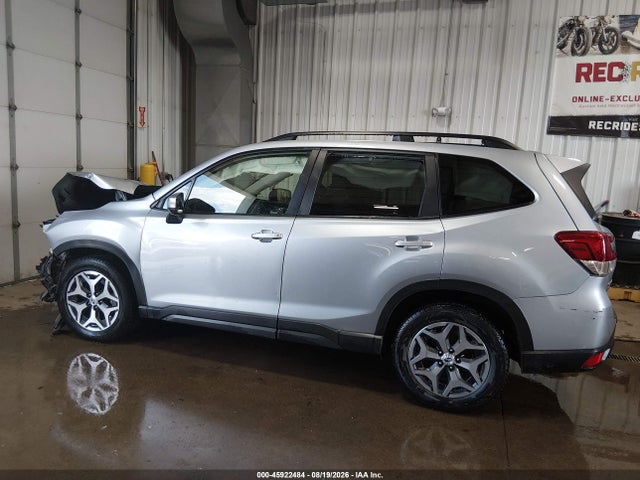 Продаж на аукціоні авто 2019 Subaru Forester Premium, vin: JF2SKAGC3KH575496, номер лоту: 45922484