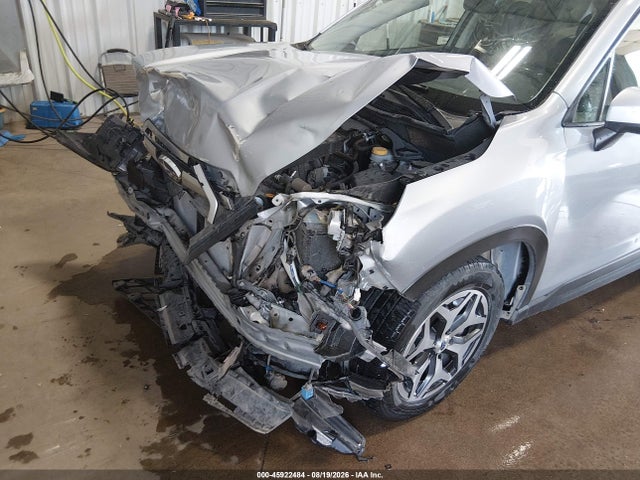 Продаж на аукціоні авто 2019 Subaru Forester Premium, vin: JF2SKAGC3KH575496, номер лоту: 45922484