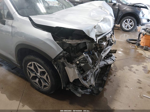 Продаж на аукціоні авто 2019 Subaru Forester Premium, vin: JF2SKAGC3KH575496, номер лоту: 45922484