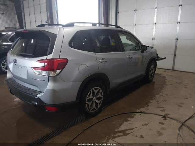 Продаж на аукціоні авто 2019 Subaru Forester Premium, vin: JF2SKAGC3KH575496, номер лоту: 45922484