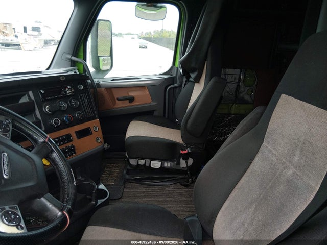 Продаж на аукціоні авто 2019 Freightliner New Cascadia 126, vin: 3AKJHHDR0KSKS2315, номер лоту: 45922496
