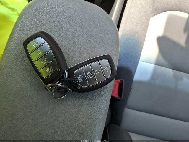 Продажа на аукционе авто 2020 Hyundai Ioniq Hybrid Blue, vin: KMHC65LCXLU219068, номер лота: 45922548