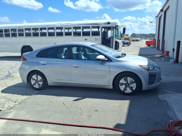 Продажа на аукционе авто 2020 Hyundai Ioniq Hybrid Blue, vin: KMHC65LCXLU219068, номер лота: 45922548