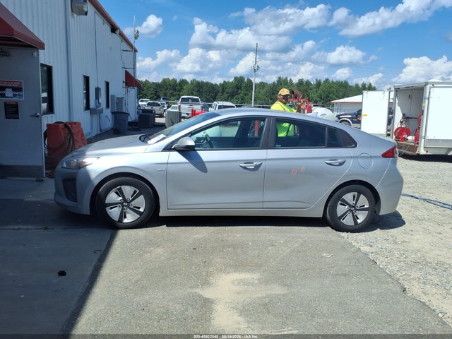 Продажа на аукционе авто 2020 Hyundai Ioniq Hybrid Blue, vin: KMHC65LCXLU219068, номер лота: 45922548