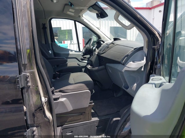 1FBZX2ZM7JKA70318 Ford Transit-350 Xl