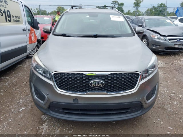 Продаж на аукціоні авто 2017 Kia Sorento 2.4l Lx, vin: 5XYPGDA3XHG332088, номер лоту: 45922601