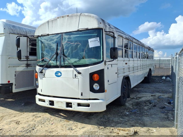 45922650 :رقم المزاد ، 1BABNBPAXFF310452 vin ، 2015 Blue Bird School Bus / Transit Bus مزاد بيع
