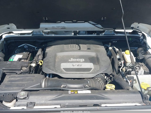 45922673 :رقم المزاد ، 1C4HJWEG1FL767999 vin ، 2015 Jeep Wrangler Unlimited Sahara مزاد بيع
