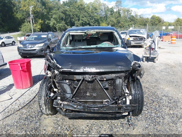 2011 Jeep Grand Cherokee Laredo მანქანა იყიდება აუქციონზე, vin: 1J4RR4GG0BC581373, აუქციონის ნომერი: 45922681