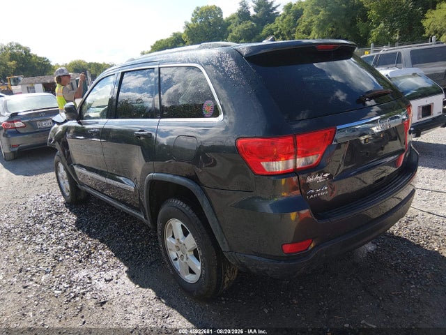 2011 Jeep Grand Cherokee Laredo მანქანა იყიდება აუქციონზე, vin: 1J4RR4GG0BC581373, აუქციონის ნომერი: 45922681