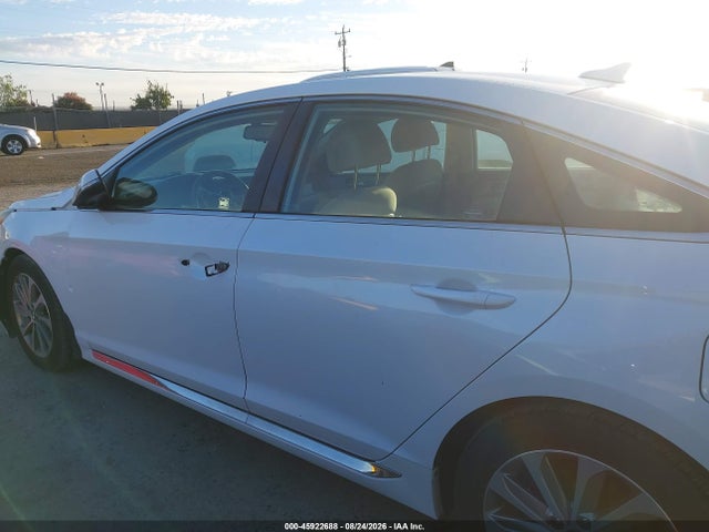 Hyundai Sonata Sport 2016 5NPE34AF2GH390362 Image 14
