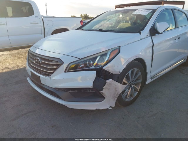 Hyundai Sonata Sport 2016 5NPE34AF2GH390362 Image 17