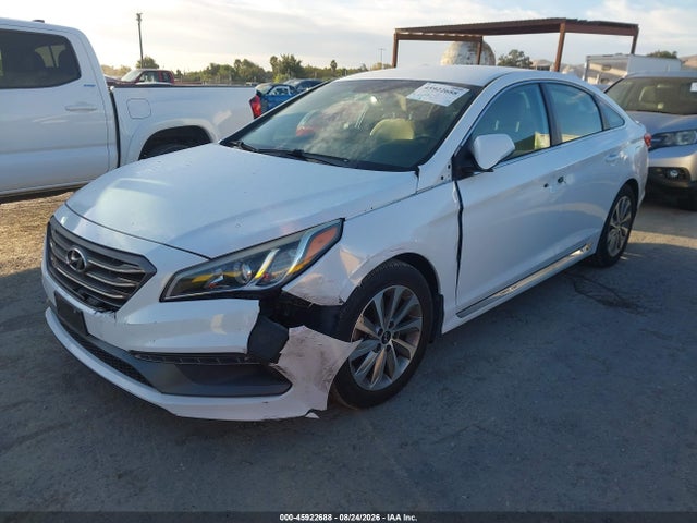 Hyundai Sonata Sport 2016 5NPE34AF2GH390362 Image 2