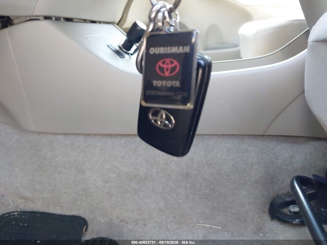 Продажа на аукционе авто 2011 Toyota Prius Three, vin: JTDKN3DU6B0250242, номер лота: 45922731