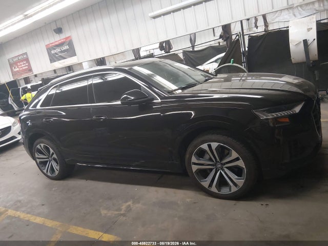 45922733 :رقم المزاد ، WA1CVAF11KD015598 vin ، 2019 Audi Q8 55 Premium مزاد بيع