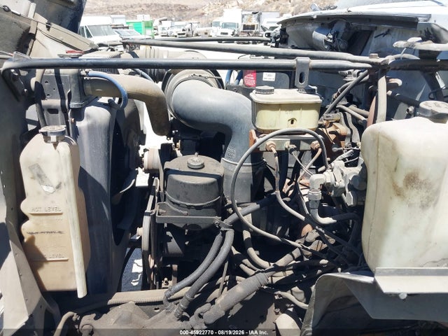 45922770 :رقم المزاد ، 1FDNK74P8KVA49044 vin ، 1989 Ford F700 F مزاد بيع