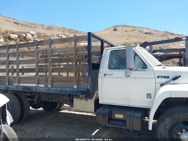 45922770 :رقم المزاد ، 1FDNK74P8KVA49044 vin ، 1989 Ford F700 F مزاد بيع