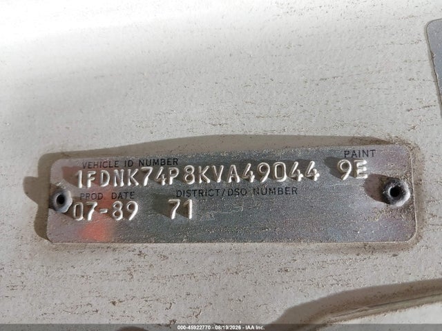 45922770 :رقم المزاد ، 1FDNK74P8KVA49044 vin ، 1989 Ford F700 F مزاد بيع