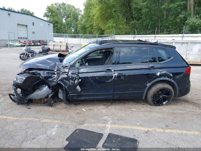 Aukcja sprzedaży 2023 Volkswagen Tiguan 2.0t Se R-line Black, vin: 3VV8B7AX8PM140386, numer aukcji: 45922783