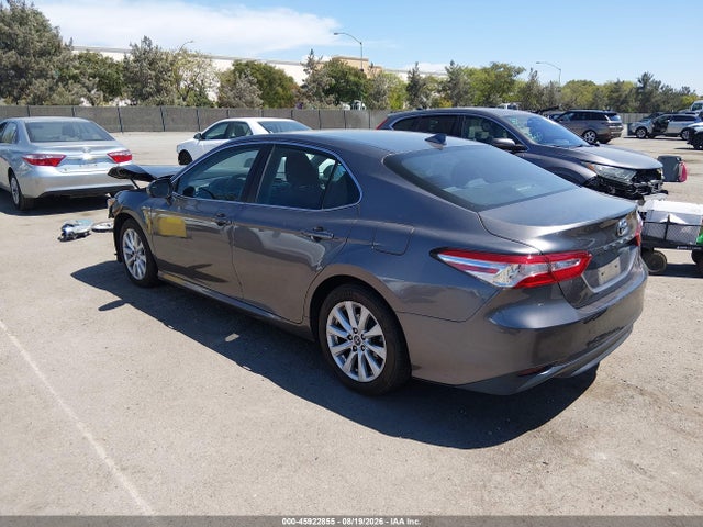 Toyota CAMRY LE 2019 4T1B11HKXKU773633 Image 3