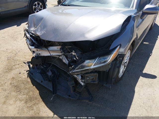 Toyota CAMRY LE 2019 4T1B11HKXKU773633 Image 6