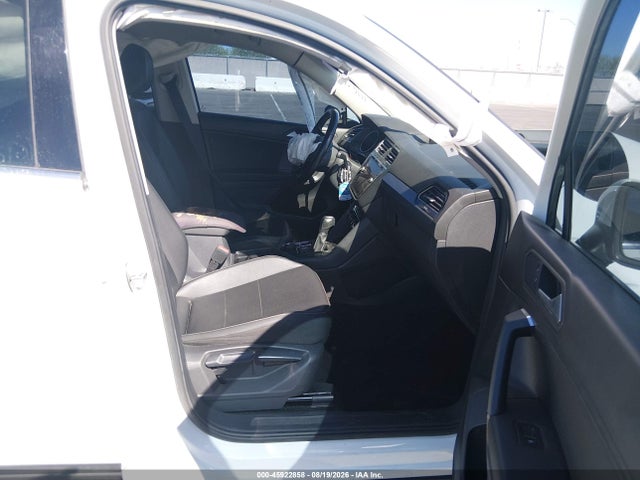 3VV2B7AX1KM015602 Volkswagen Tiguan 2.0t Se/2.0t Sel/2.0t Sel R-line/2.0t Sel R-line Black