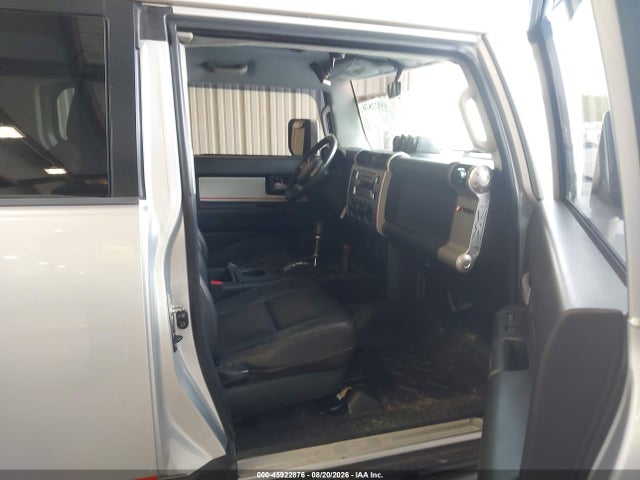 45922876 :رقم المزاد ، JTEBU11FX70086414 vin ، 2007 Toyota Fj Cruiser مزاد بيع