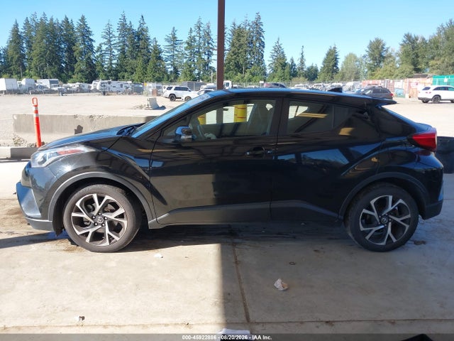 Toyota C-HR XLE 2018 NMTKHMBX2JR037003 Image 13