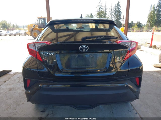 Toyota C-HR XLE 2018 NMTKHMBX2JR037003 Image 15