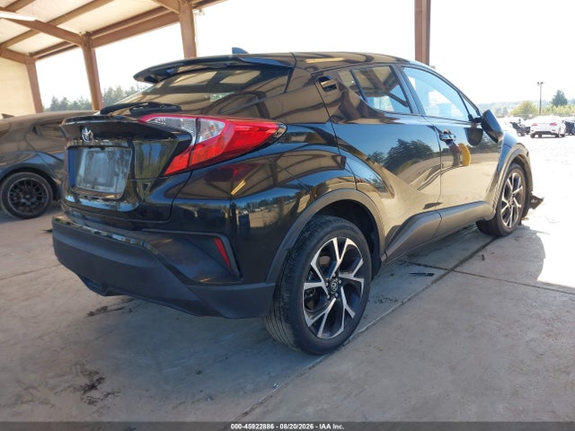 Toyota C-HR XLE 2018 NMTKHMBX2JR037003 Image 4