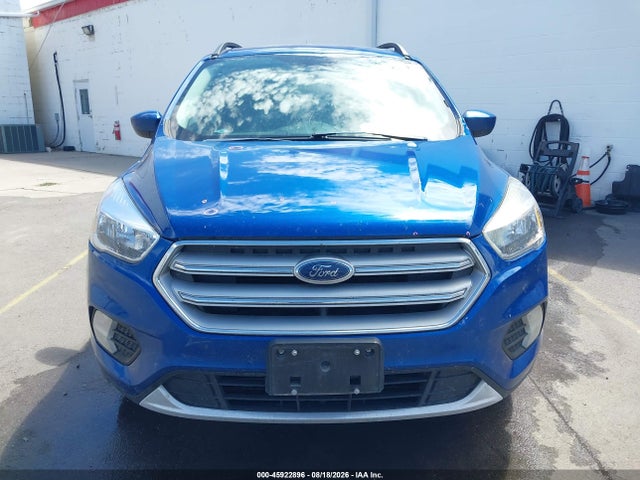 45922896 :رقم المزاد ، 1FMCU9GD0JUD31052 vin ، 2018 Ford Escape Se مزاد بيع