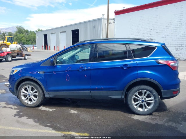 45922896 :رقم المزاد ، 1FMCU9GD0JUD31052 vin ، 2018 Ford Escape Se مزاد بيع