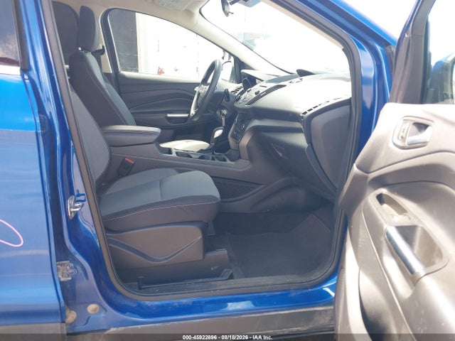 45922896 :رقم المزاد ، 1FMCU9GD0JUD31052 vin ، 2018 Ford Escape Se مزاد بيع