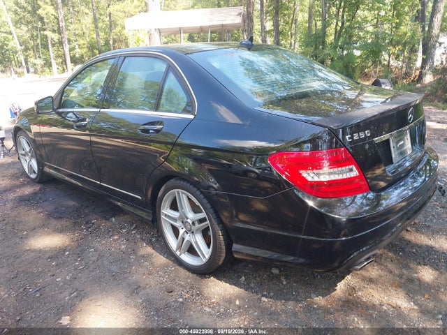 45922898 :رقم المزاد ، WDDGF4HB0EG201749 vin ، 2014 Mercedes-benz C 250 Sport مزاد بيع